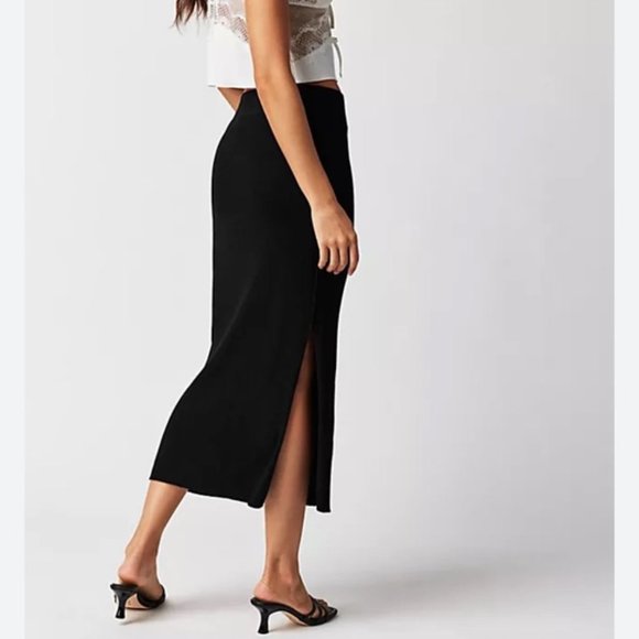 Free People Dresses & Skirts - Free People Midi Skirt Knit Black Small Ribbed